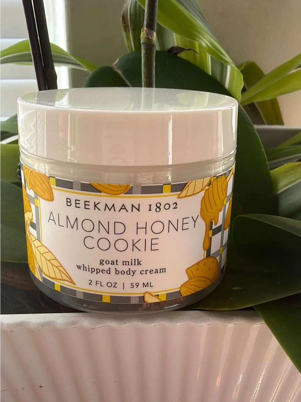 Beekman 1802 Almond Honey Cookie Whipped Body Cream - White & Yellow